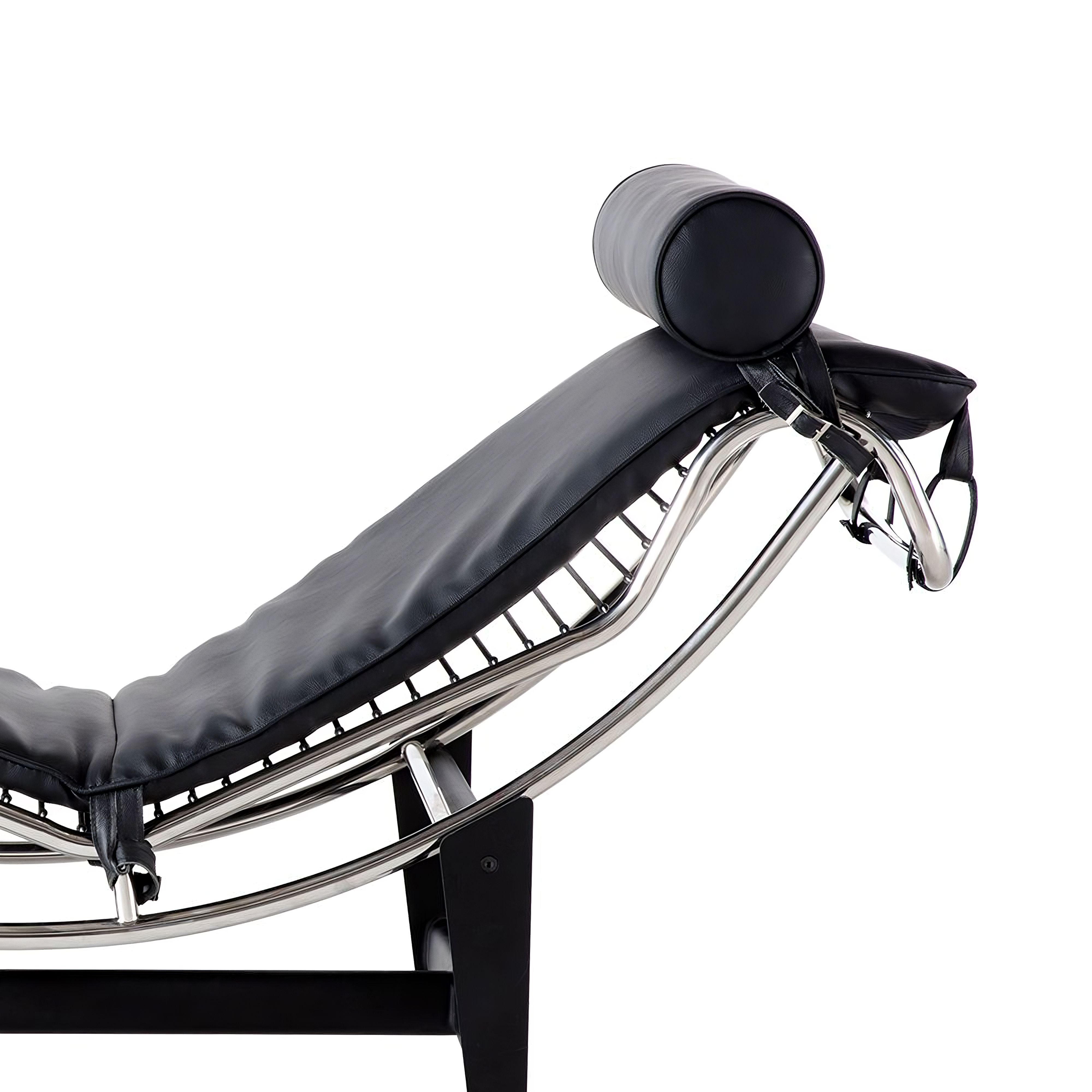 Le Corbusier LC4 Chaise Lounge Chair, Full-Grain Leather and Steel